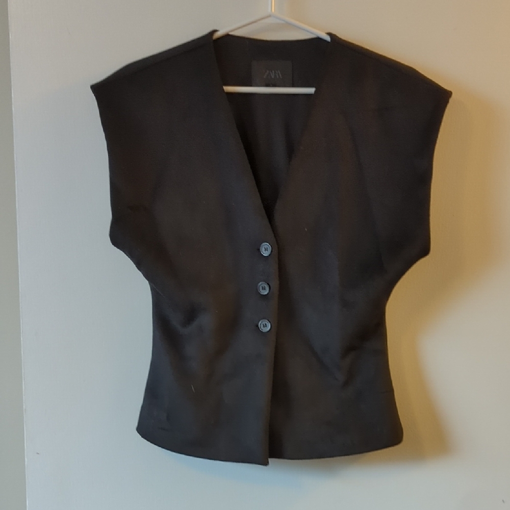 Zara Women's Black Buttoned Vest